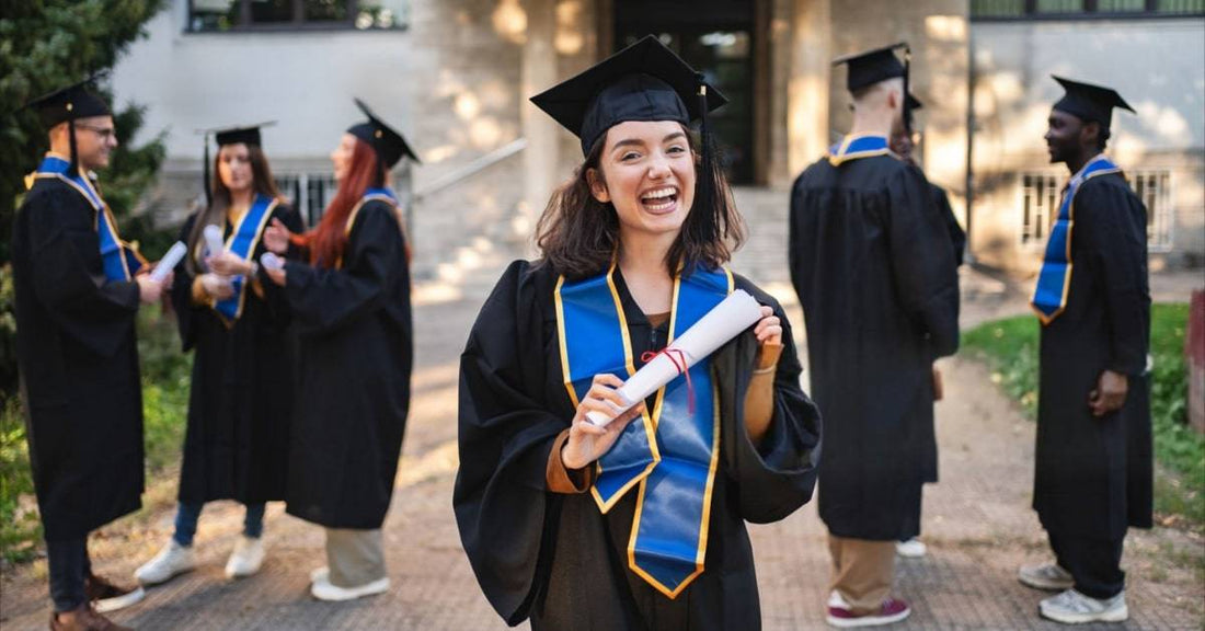 How to Customize a Graduation Stole