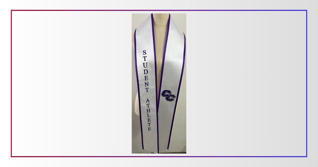 difference between a stole and a sash for graduation